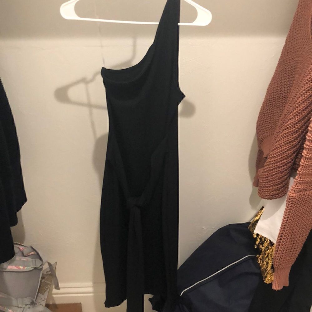Vici collection black ribbed one shoulder dress sz XS with tie waist